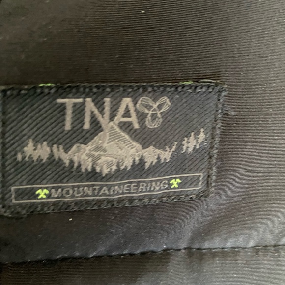 TNA Bancroft parka. Faux fur lining missing - Picture 3 of 5